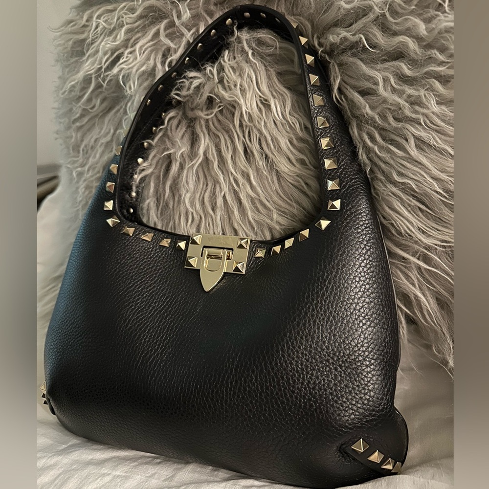 Valentino Garavani Rockstud Hobo Bag Flip Lock - Picture 3 of 14